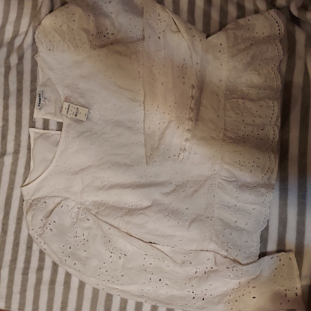 Express Blouse - Picture 2 of 4